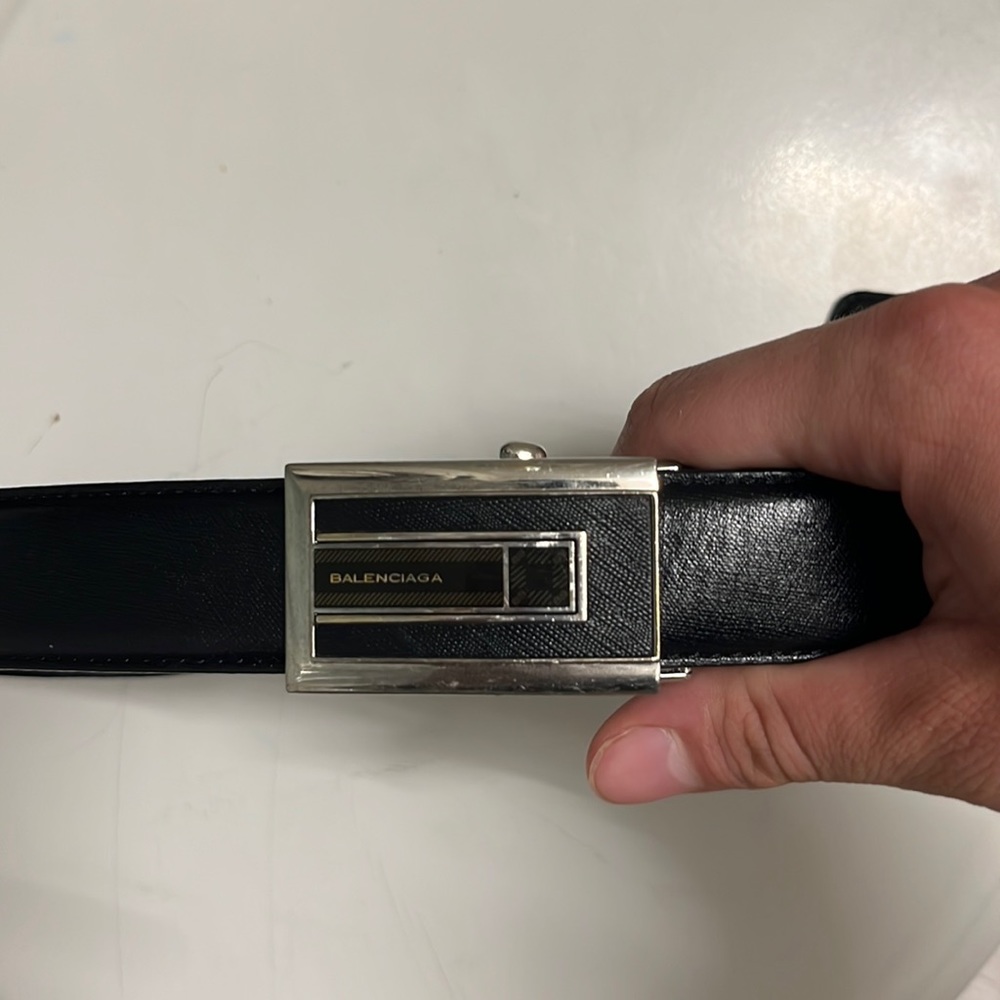 Balenciaga size 28 belt